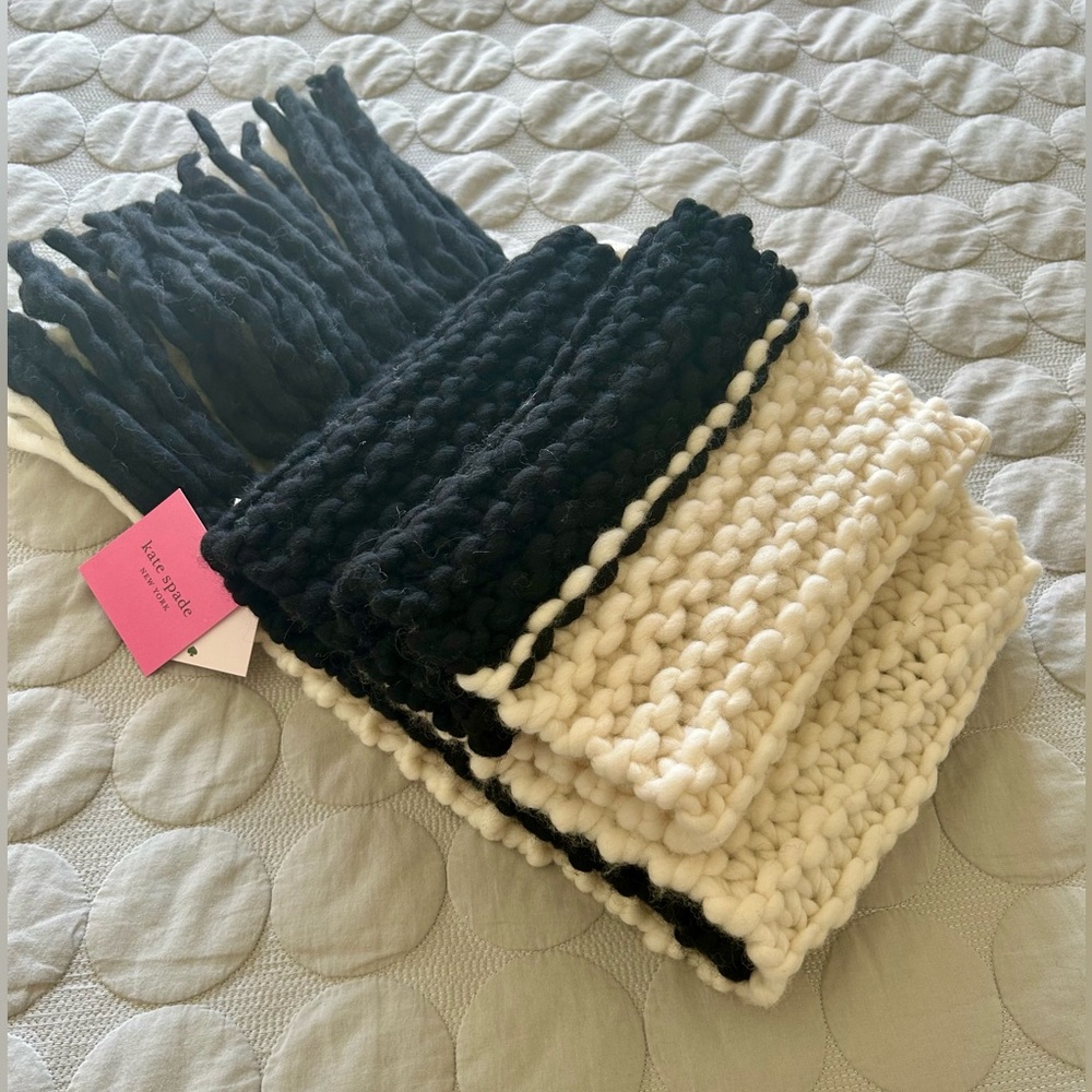 NWT Kate Spade Luxe Color Block Knit Scarf, Black + Cream/White, MSRP $118